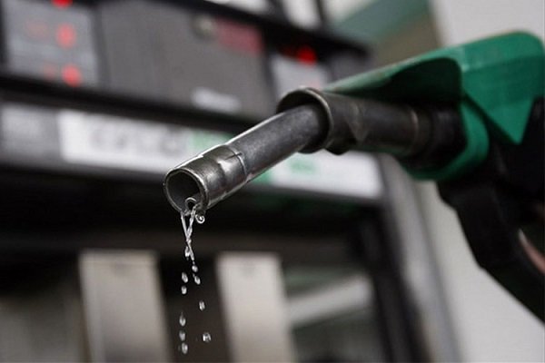 دولت نرخ بنزین را اصلاح کرد/ آغاز سهمیه‌بندی از بامداد ۲۴ آبان