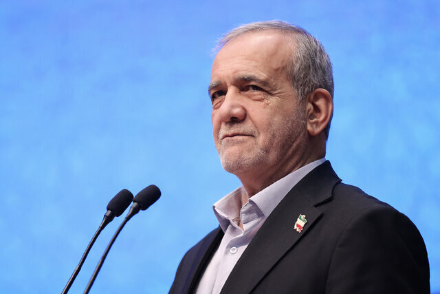 پزشکیان: غرب پیام سیاست خارجی دولت چهاردهم را نپذیرفت/دنبال صلح هستیم، ولی از حق خود گذر نمی‌کنیم